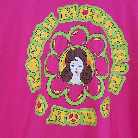 Vintage Y2K Women's Barbie Rocky Mountain Mod Convention‎ T-Shirt Size Medium - Picture 4 of 9